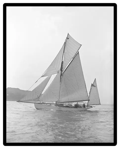 The 46 ft yawl Chinkara under sail, 1913. Creator: Kirk & Sons of Cowes