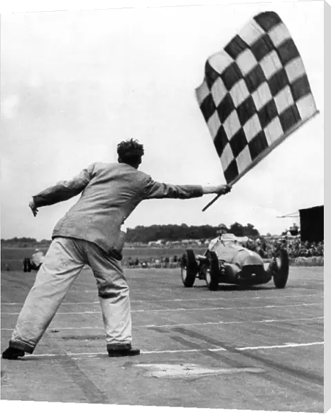Alfa Romeo 158, Nino Farina winning International Trophy race at Silverstone in 1950