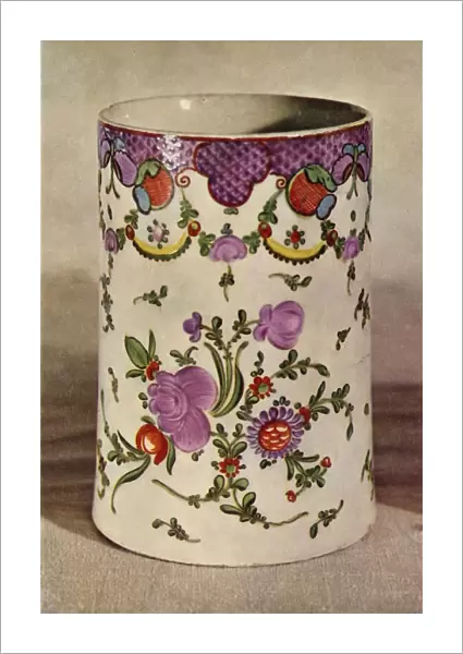 Lowestoft Mug with Scale Border, Decorated with Flowers, late 18th century, (1944)