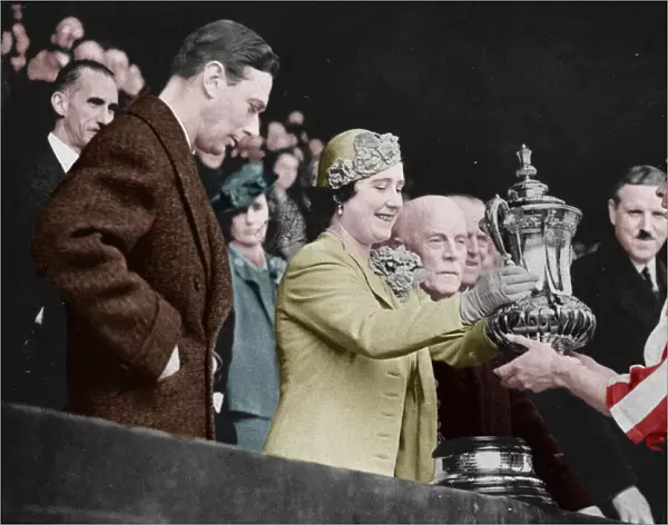 The Queen Presents The Cup, 1937. Creator: Unknown