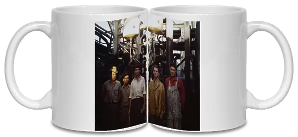 Employees at Mid-Continent Refinery, Tulsa, Okla. (1943?). Creator: John Vachon
