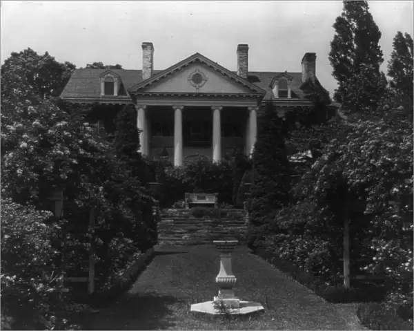 Franklin McFadden home, Radnor Valley Farm, Rosemont, Pennsylvania, 1919. Creator: Frances Benjamin Johnston