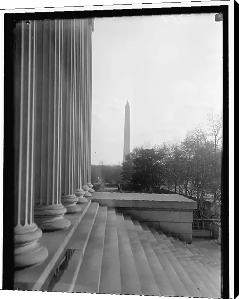 Washington Monument, between 1909 and 1923. Creator: Harris & Ewing. Washington Monument, between 1909 and 1923. Creator: Harris & Ewing