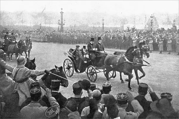 Les chefs d'etat Allies a Paris; La victoria du roi des Belges et du president de la Repub... 1918 Creator: Unknown
