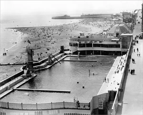 The Marina swimming pool in Ramsgate, 1937
