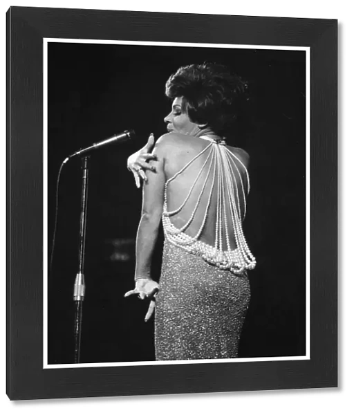 Shirley Bassey on stage