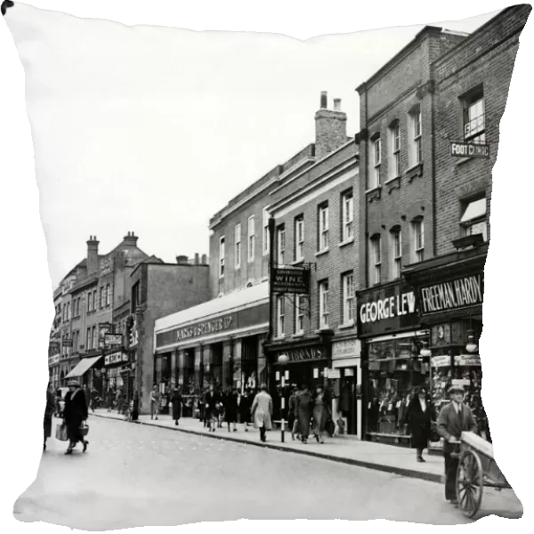 The high street in Watford in 1938
