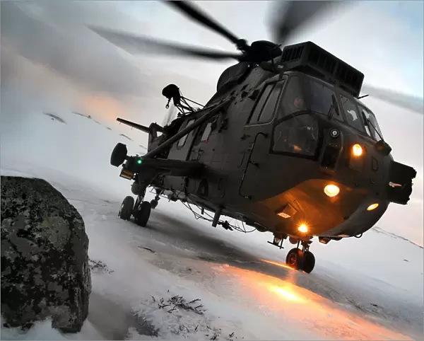 Sea King Helicopter Landing Drills at Bardufoss