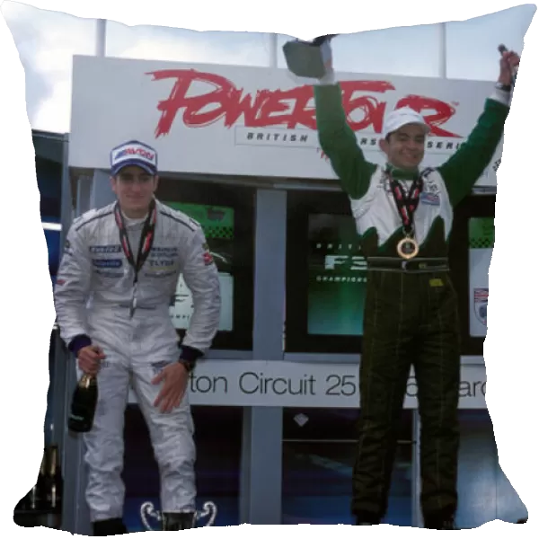 Formula Three-Antoni Pizzonia podium