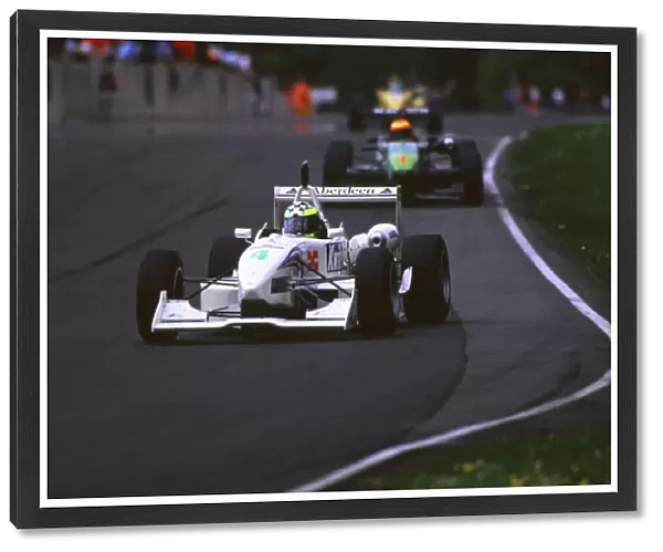 2KF3-Oulton Park, England-Tomas Scheckter-Front 3  /  4 action