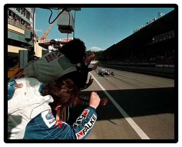 1997 AUSTRIAN GP. Jacques Villeneuve wins the race at the Osterreichring