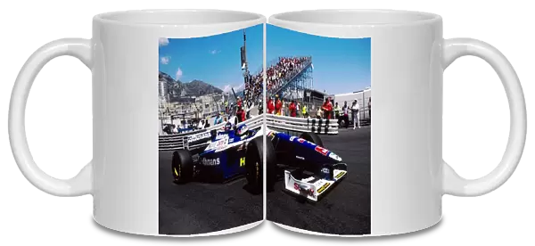 Formula One World Championship: Jacques Villeneuve Williams FW19 spun out of the race on lap 17