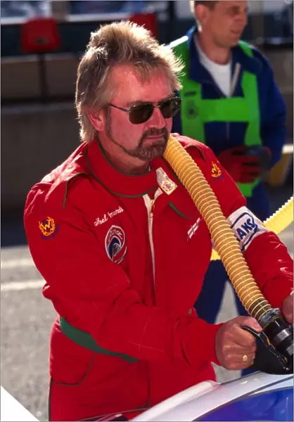 Le Mans 24 Hours: Noel Edmonds Practices his refuelling role with Panoz