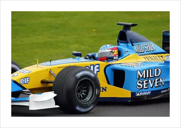 Formula One Testing: Fernando Alonso Renault F1, R202