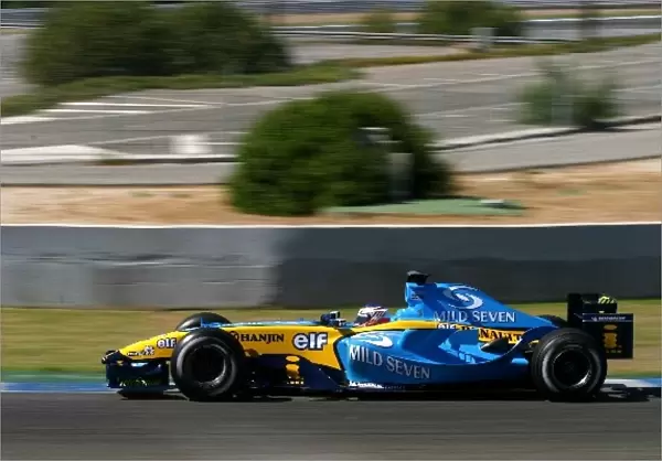Formula One Testing: Heikki Kovalainen Renault R24