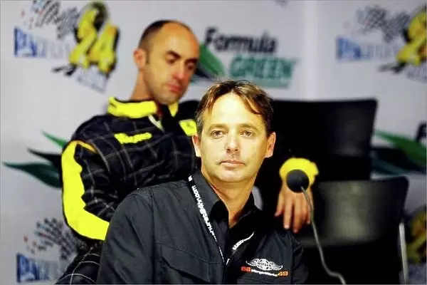 f2371. Neil Cunningham (NZL) Adam Sharpe Motorsport with David Brabham 