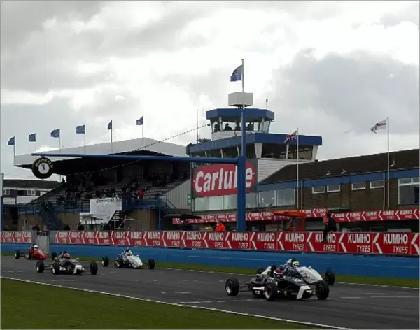 UK Formula Ford Championship: The race start and Charlie Kimball start and win from pole postion