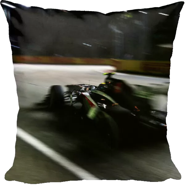 Marina Bay Circuit, Singapore. Friday 20th September 2013. Esteban Gutierrez, Sauber C32 Ferrari. World Copyright: Charles Coates / LAT Photographic. ref: Digital Image _N7T0817