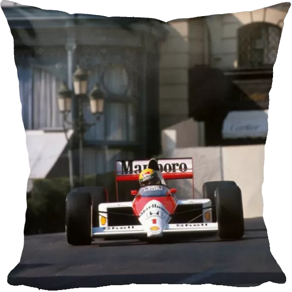 Formula One World Championship: Race winner Ayrton Senna McLaren MP4  /  5
