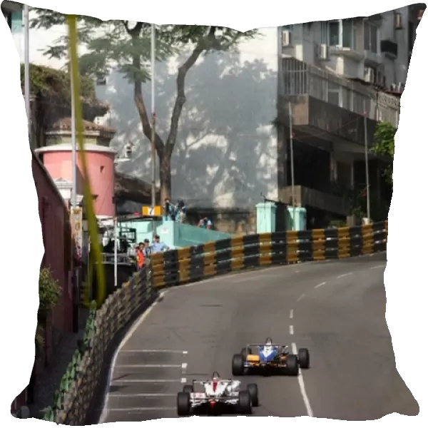 52nd Macau Grand Prix: The cars go up San Francisco hill