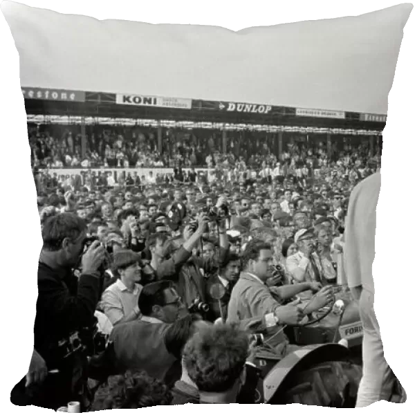 1967 British Grand Prix. Silverstone, England. 13th - 15th July 1967. Rd 6. World Copyright : LAT Photographic. Ref : L67_536_8A