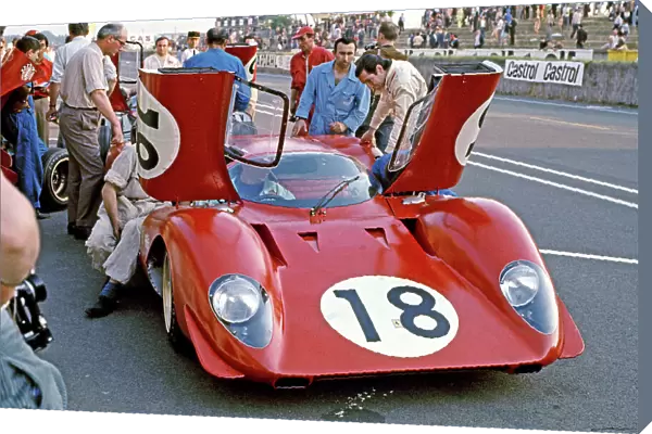 1969 Le Mans 24 Hours: Pedro Rodriguez  /  David Piper, retired, in the pit lane, portrait