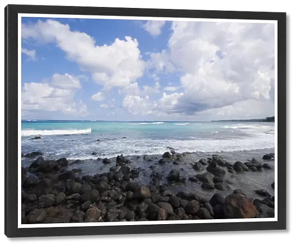 Hawaii, Maui, Spreckelsville, Rocky Shore, Gorgeous Blue Ocean And Cloudy Sky