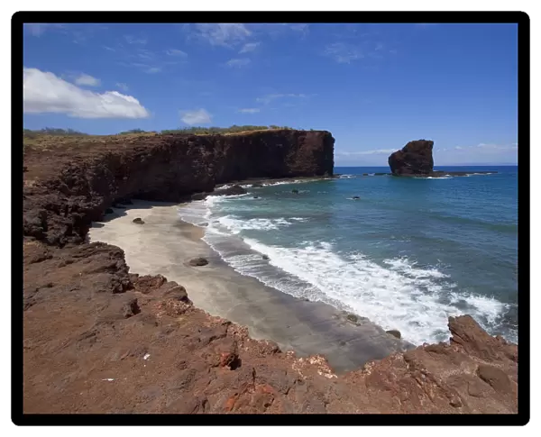 Hawaii, Lanai, Pu u Pehe, Sweetheart Rock, View Of Rocky Coastline And Beach