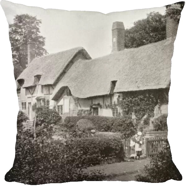 Anne Hathaways cottage, Shottery, Warwickshire, England. Anne Hathaway c. 1555  /  56 - 1623. Wife of William Shakespeare. From International Library of Famous Literature, published c. 1900