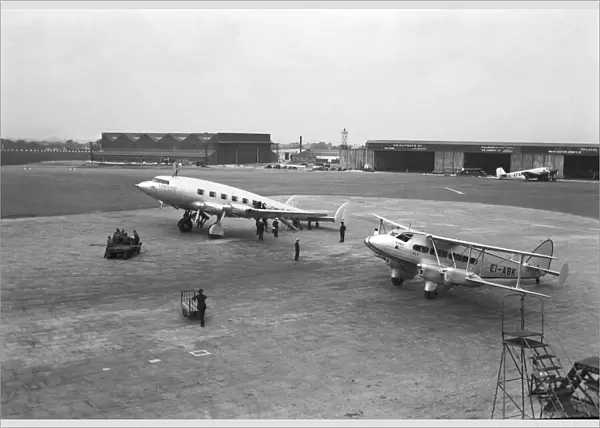 Fortuna at Croydon aerodrome with DH86 of Aer Lingus; Croydon, England