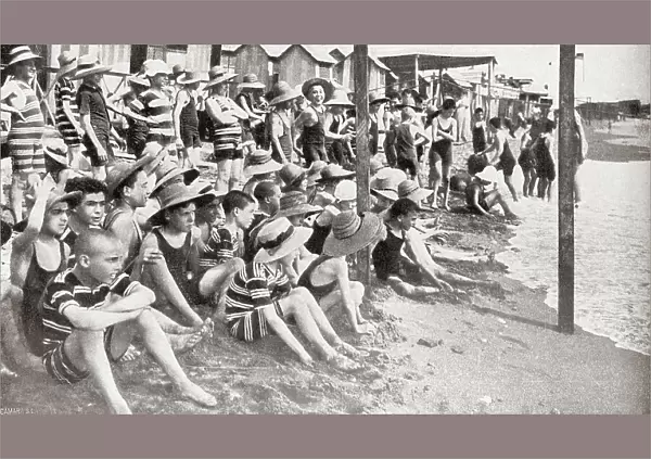 Students Catalan Schools Beach Barcelona 1912