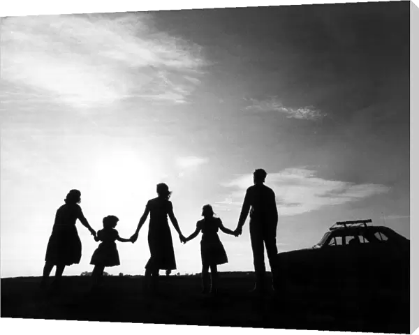 Silhouettes - family An encounter of the Fourth Kind