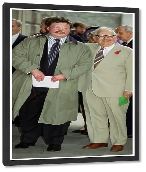 Ronnie Barker and Simon Weston arrive November 1999 at the Mansion house lunch hosted by
