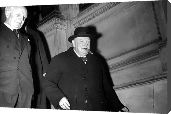 General Election. Mr Winston Churchill and Lord Woolton. Feburary 1950 O22803