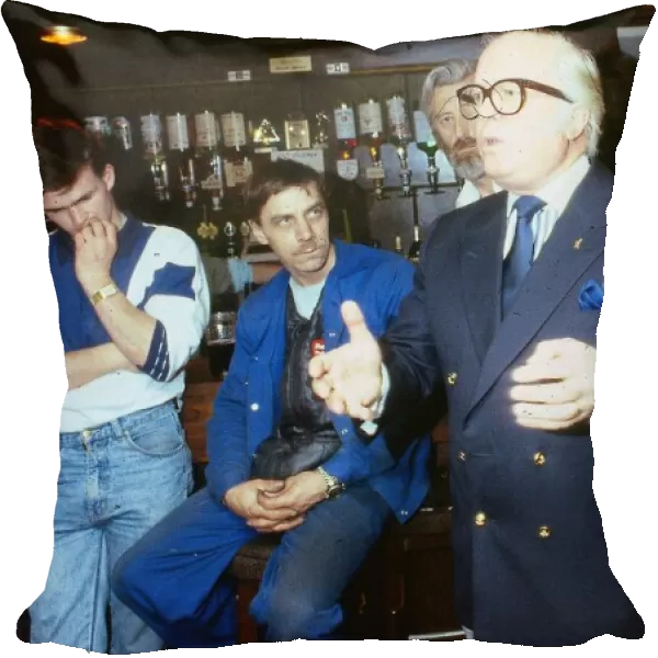 Baron Richard Attenborough November 1988 In a pub in Tarbet raising funds for
