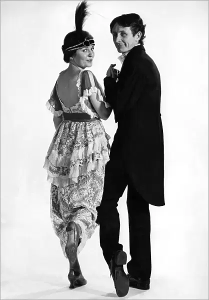 Fashions 1920 s: Reveille writers sue Ealins and Jeremy Lawrence get to grips with
