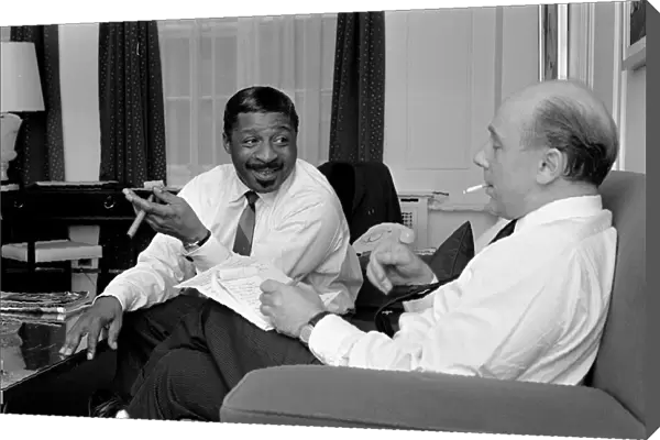 Jazz performer Errol Garner in Daily Mirror interview with Donald Zec with the Mayfair