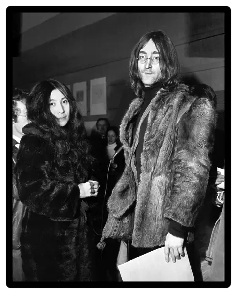 John Lennon and Yoko Ono, tonight to a room full of art students played on them a prank