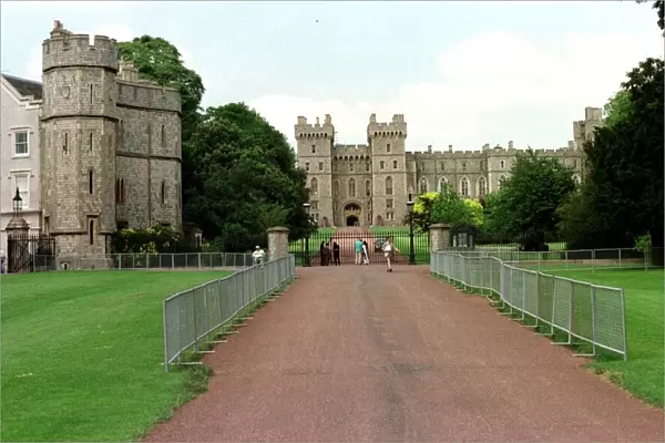 Windsor Castle The Long Walk June 1999