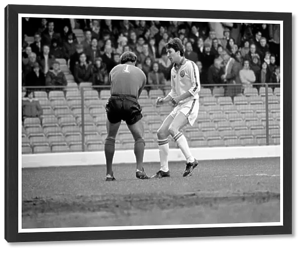 Leeds United 1 v. Sunderland 0. Division One Football. February 1981 MF01-33-062