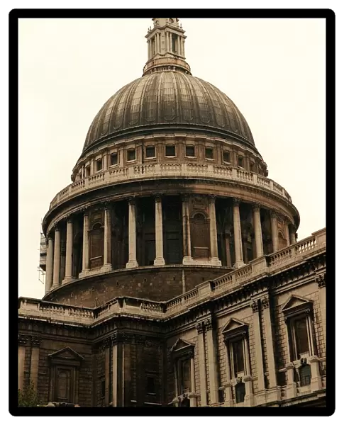 Saint Pauls Cathedral Dome London DBase