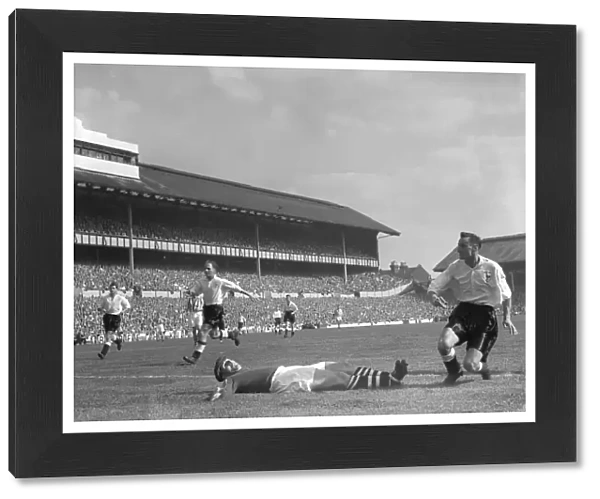 Tottenham Hotspur v West Bromwich Albion 23rd August 1952