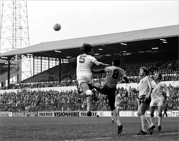 Leeds United 1 v. Norwich City 0. Division One Football. January 1981 MF01-18-013