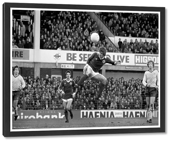 Everton 1 v. Arsenal 2. Division One Football. January 1981 MF01-06-044