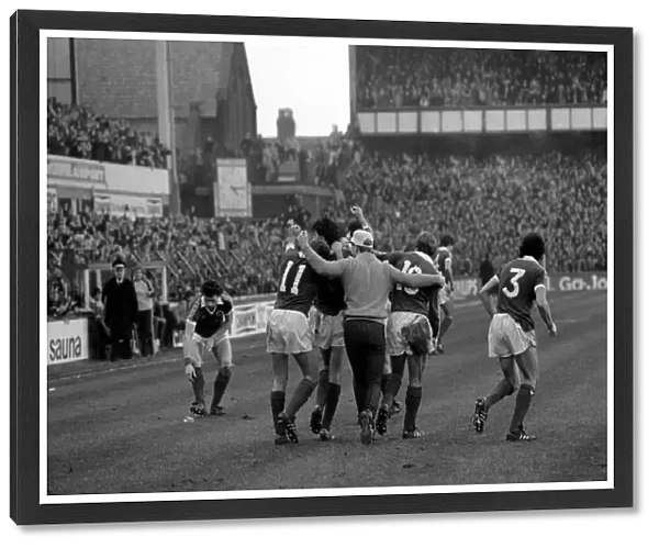 Everton 2 v. Liverpool 1. F. A Cup. January 1981 MF01-14-014