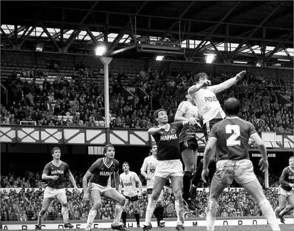 English League Division One match. Everton 1 v Ipswich Town 1. May 1983 MF11-28
