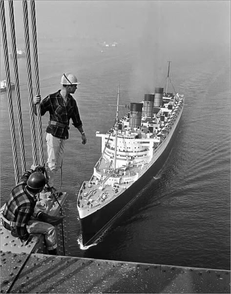 R. M.s Queen Mary - October 1964 passes under New York Bridge - watched by workmen