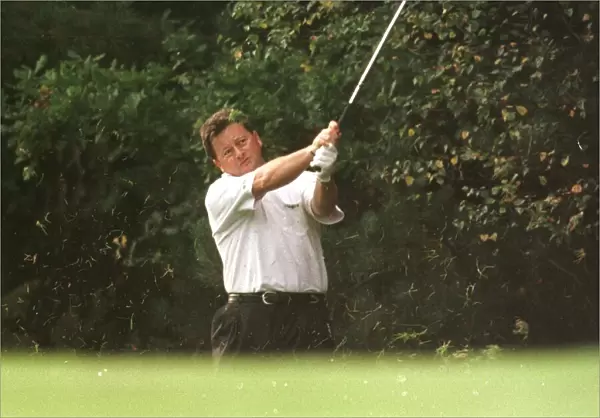 Ian Woosnam golfer October 1998 plays out of the heavy rough at Wentworth golf