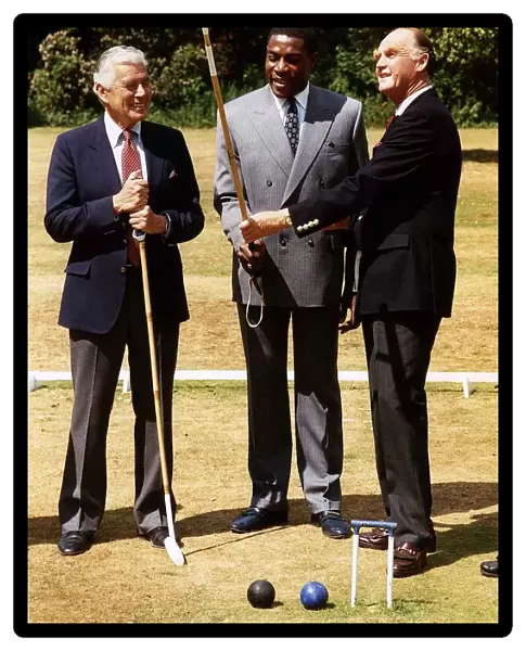 Frank Bruno Boxer learns how to play polo with Major Ron Ferguson
