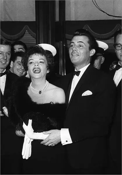Actor Dirk Bogarde and actress Judy Garland 1963